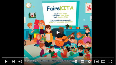 Screenshot des Faire KITA Songs: Zeichnung von Kindern und zwei Erwachsenen, die zusammen in einer KITA singen